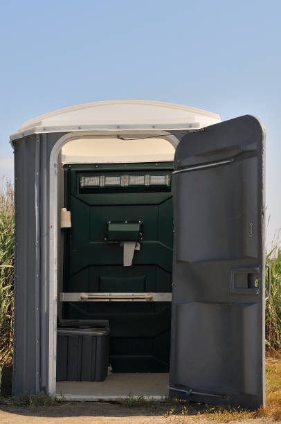 Best Affordable portable toilet rental  in Houghton, MI